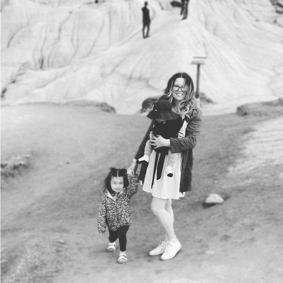 Meet your Posher, Kait - Picture 1 of 1